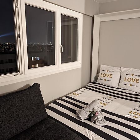 פריז Charming Studio With Eiffel View מראה חיצוני תמונה